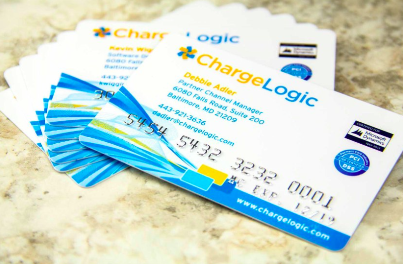 premium-business-card-embossed-white-blue-stripes-charge-logic.jpg