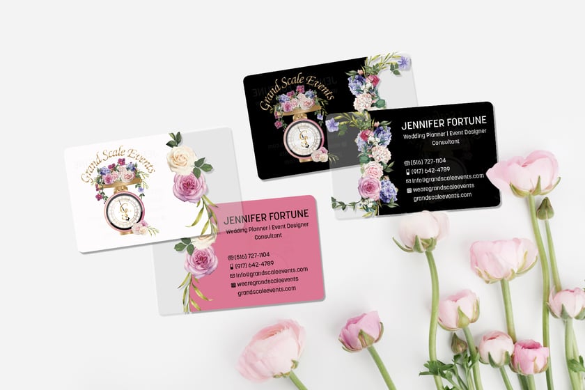 Clear business cards for a wedding planner