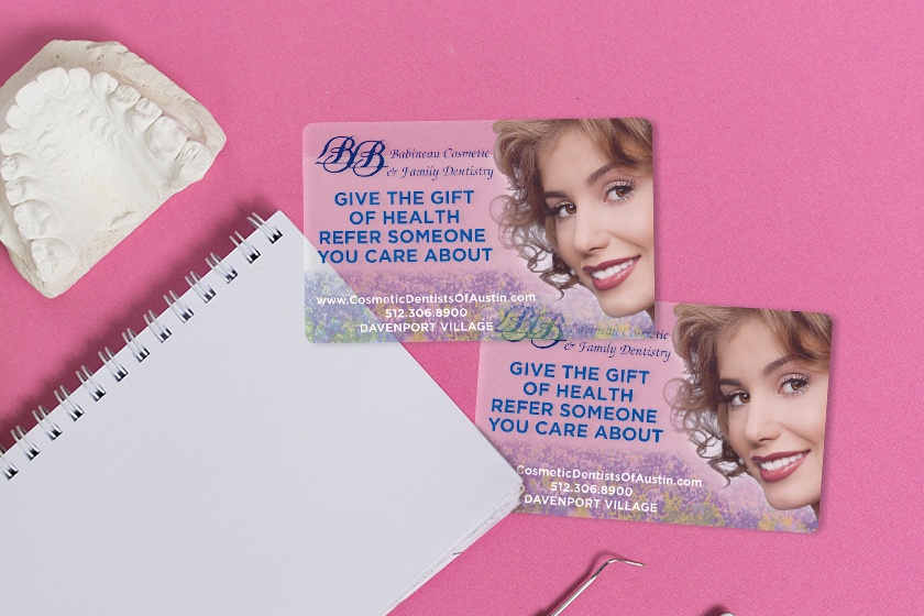 Referral cards for a dentist